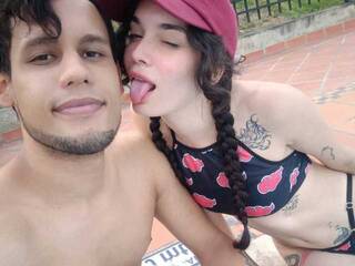 Erotikus videocsevegés ExoticGelato