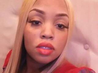 Erotikus videocsevegés Faith2017