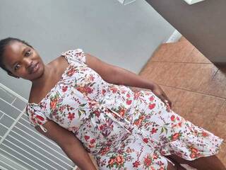 Erotikus videocsevegés FatJBooty69