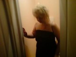 Erotikus videocsevegés felbtywbz