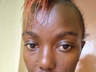 Erotikus videocsevegés FemiVibe