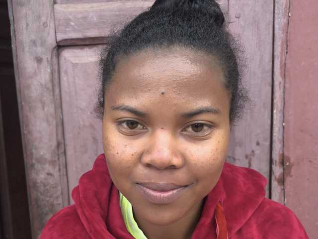 A profil fényképe Fenousoh