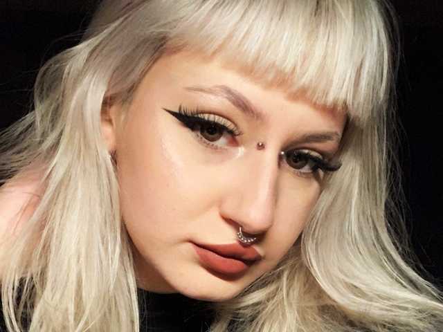 A profil fényképe fetishDemi