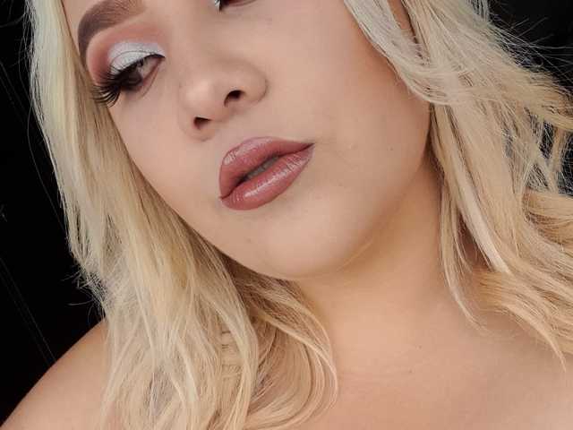 A profil fényképe Fiiorella23