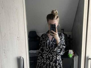 Erotikus videocsevegés fiksikBoom