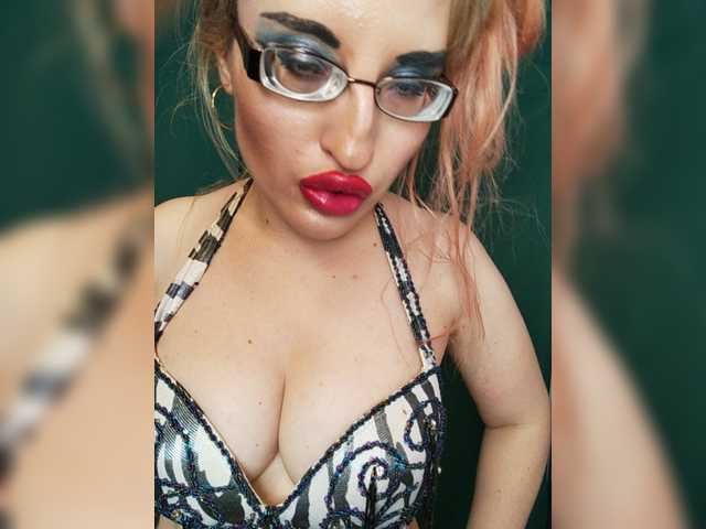 Fényképek findomgoaldigger #mistress #goddess #worshp #bdsm #biglips