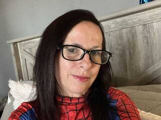 Erotikus videocsevegés PeachGoddesss