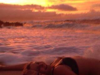 Erotikus videocsevegés FloraBy