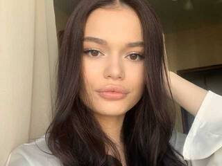 Erotikus videocsevegés FloraHanson