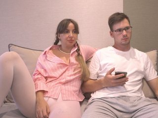 Erotikus videocsevegés PashaAndMila