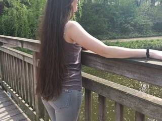 Erotikus videocsevegés FluffyHot