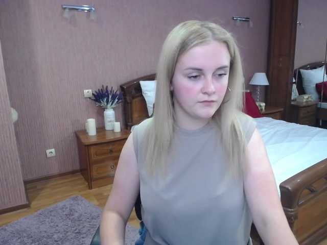 Fényképek FlutteringGaz Hello guys! Thats my first day and i m stil little shy! Lets get know each other better and have nice time together) I would like to feel comfy with you) Pvt and Grp On!!!