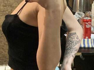 Erotikus videocsevegés FollowMe069