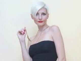 Erotikus videocsevegés foxi1010