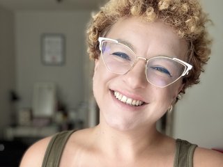 Erotikus videocsevegés FrancesLovely