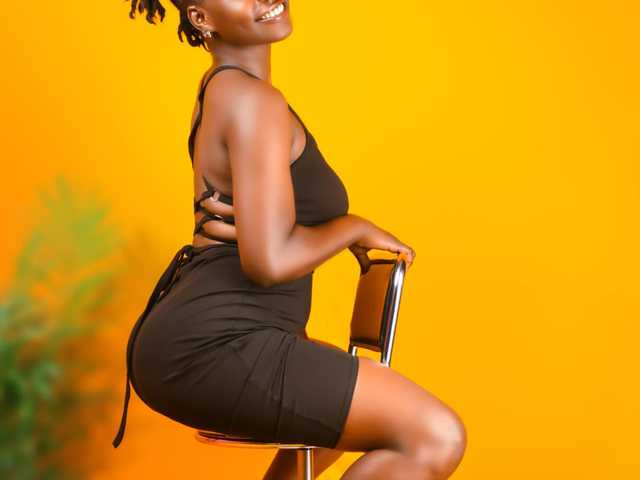 A profil fényképe Freaky-amina