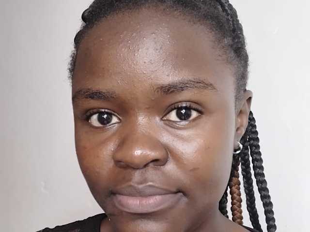 A profil fényképe Freaky-ebonie