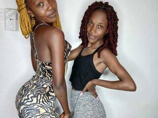 Erotikus videocsevegés freakydonna