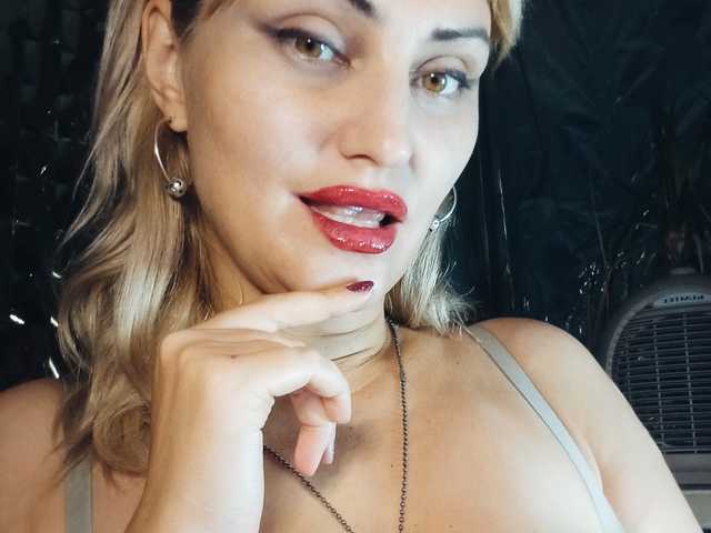 A profil fényképe Freya-Milf