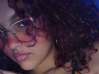 Erotikus videocsevegés Gabrielle-D