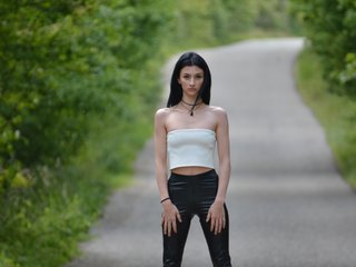 Erotikus videocsevegés GadeeaRed