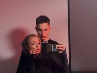 Erotikus videocsevegés GentleAngels