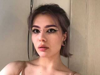 Erotikus videocsevegés GeraNeumann