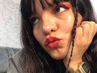 Erotikus videocsevegés GiannaVikande