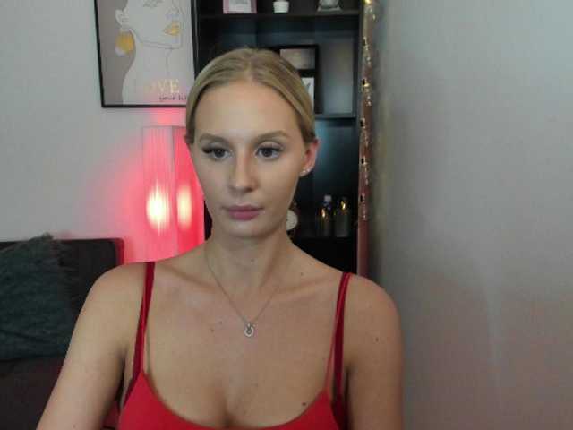 Fényképek GigiAllens Welcome, come and we can play ;) Im a #tall #skinny #young girl with #blonde hair and #green eyes xx