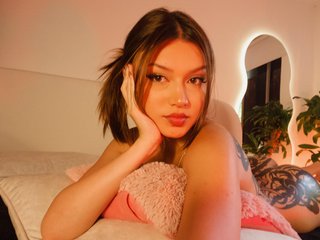 Erotikus videocsevegés Gisellee-Roy