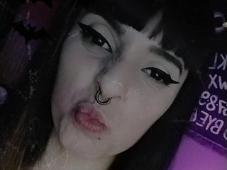 Erotikus videocsevegés Goddessmortem