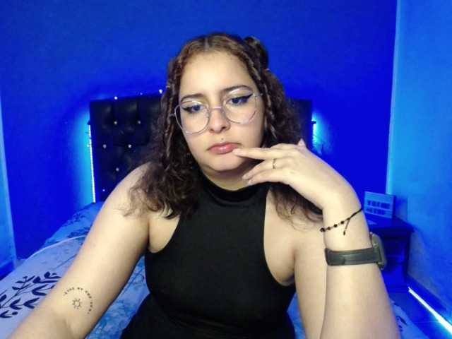 Fényképek goddesstepha1 Hi , enter if u wanna talk! Goal: GOAL: Sexy Dance #teen #lovense #boobs #cute #new -I dont do free shows xoxox