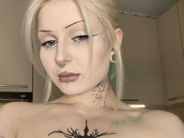A profil fényképe goth-bimbo