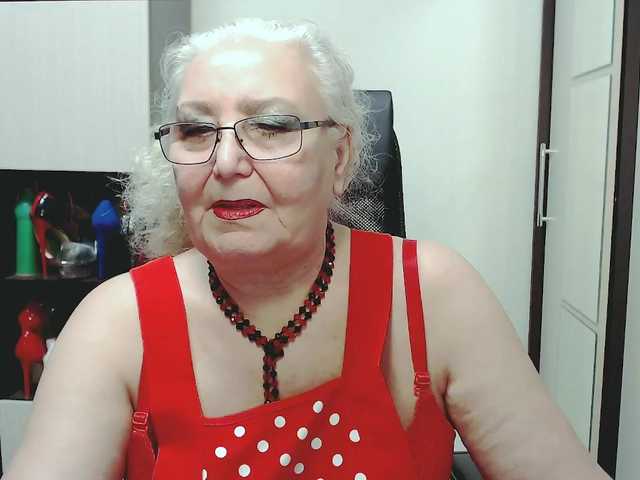 Fényképek GrannyWants all shows in clothes only for tokens.. undress only in private