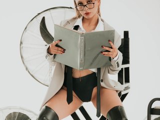 Erotikus videocsevegés GretaVelvet