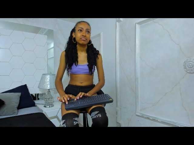 Sugárzási képernyőképek HaileyRoss