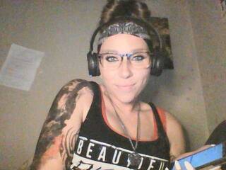 Erotikus videocsevegés Harlemhotshot