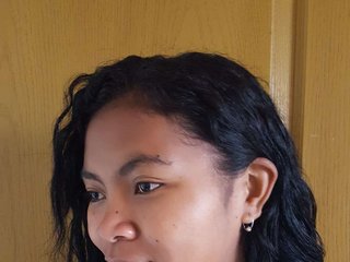 Erotikus videocsevegés Harmalie