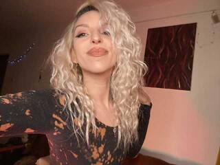 Erotikus videocsevegés HarperBr