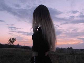 Erotikus videocsevegés Hazukix