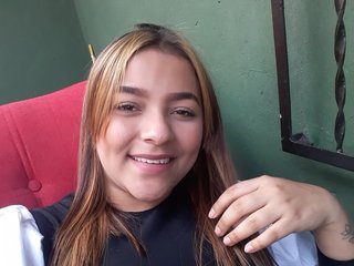 Erotikus videocsevegés HeidyRusell