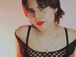 Erotikus videocsevegés heilett-bell1