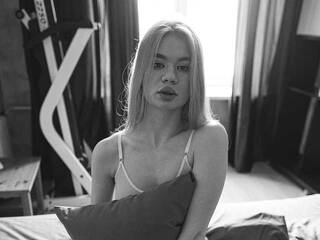 Erotikus videocsevegés HelenaElfe