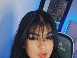 Erotikus videocsevegés HelenRoss