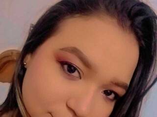 Erotikus videocsevegés hell-sweet