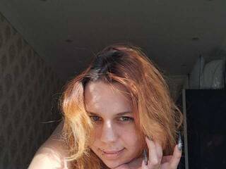 Erotikus videocsevegés Hellen-Hill