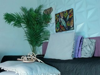 Erotikus videocsevegés Hellen-Sky