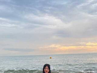 Erotikus videocsevegés Hellenpierce