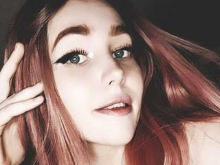 Erotikus videocsevegés Hentai-Tyan