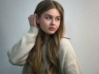 Erotikus videocsevegés HeyBelly